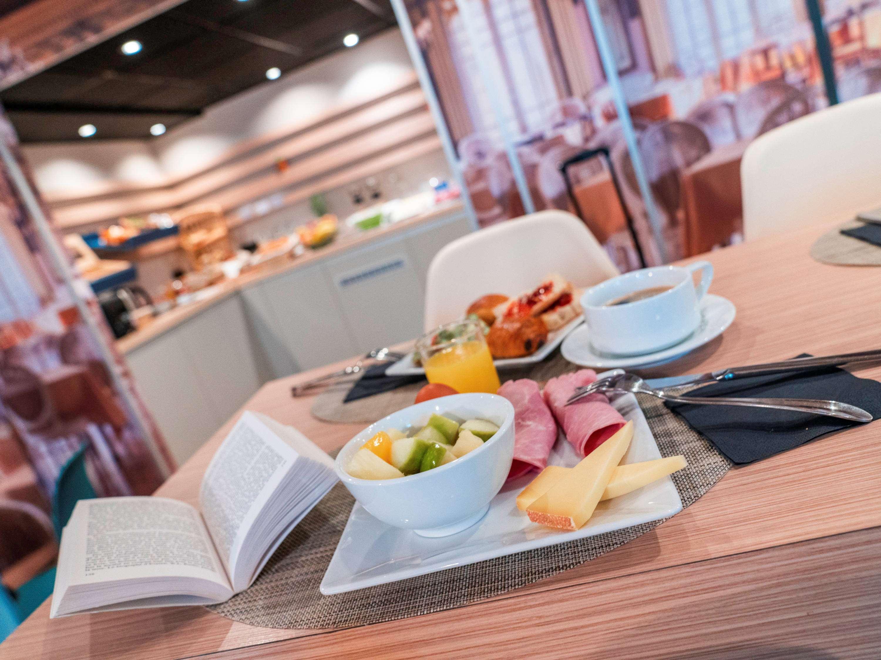 Ibis Styles Clamart Gare Grand Paris Exteriör bild